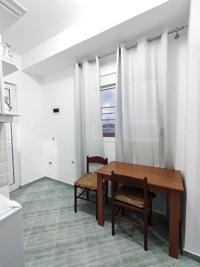 Joen Guesthouse Saranda Extérieur photo