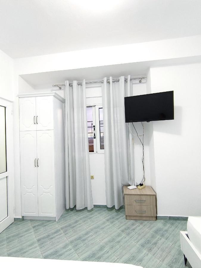Joen Guesthouse Saranda Extérieur photo