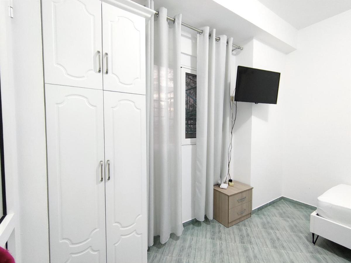 Joen Guesthouse Saranda Extérieur photo
