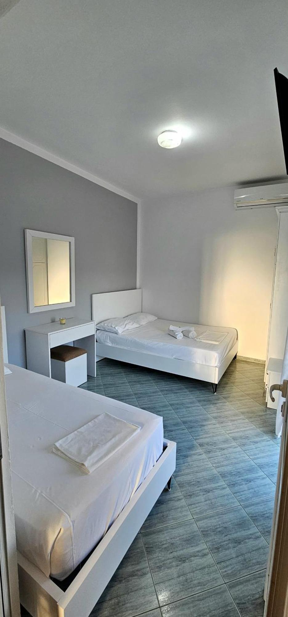 Joen Guesthouse Saranda Extérieur photo