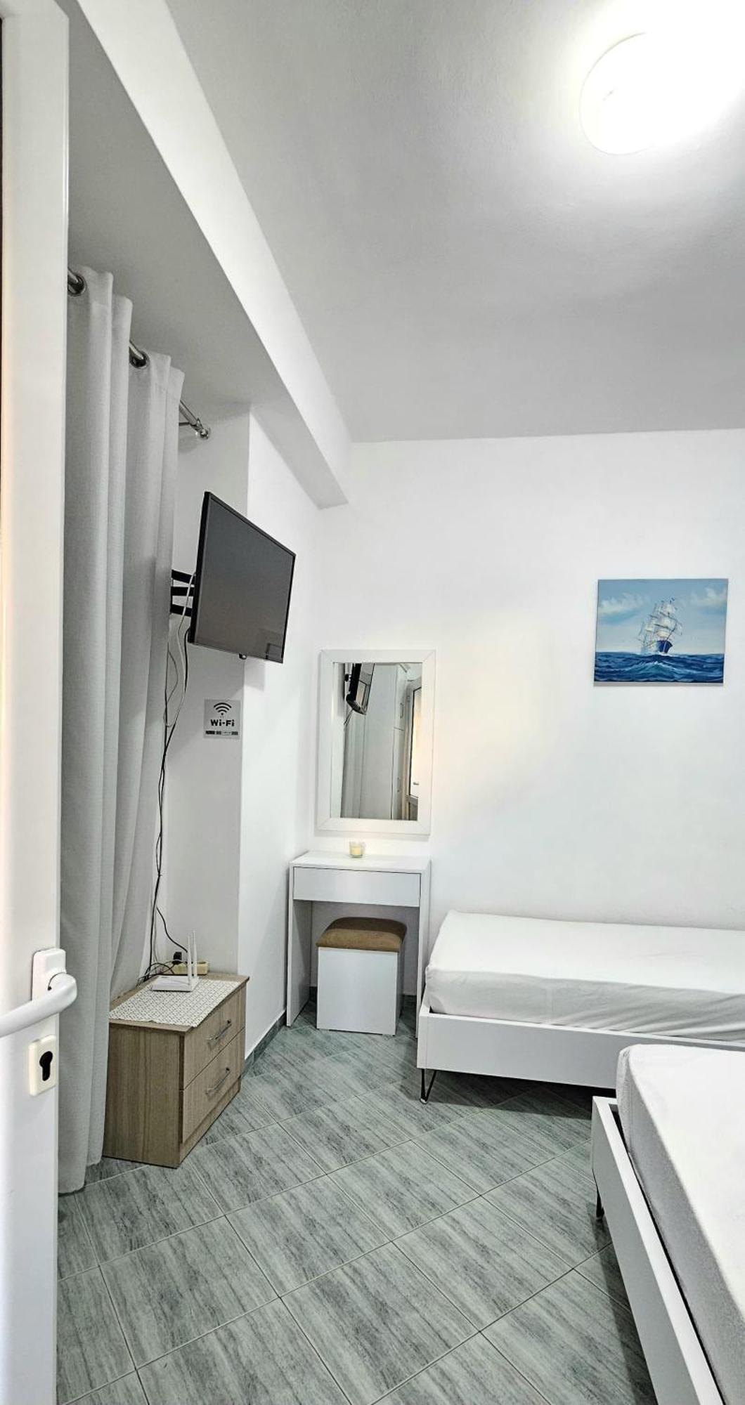 Joen Guesthouse Saranda Extérieur photo